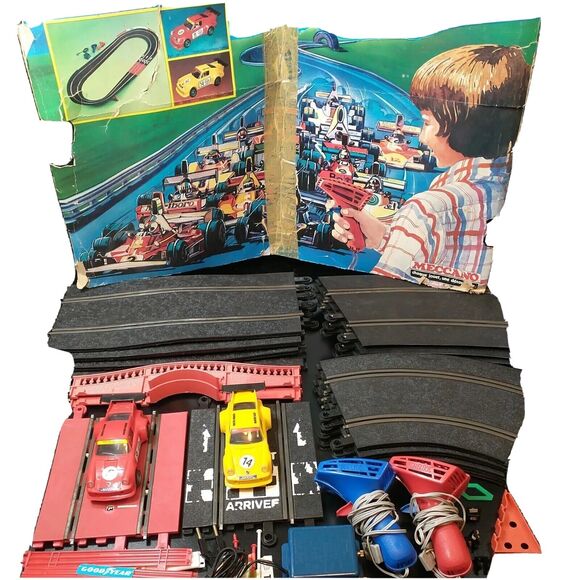 Scalextric Vintage Slot Car Racing Set 2 Porsche Carreras Tri-ang Made in France - Picture 1 of 12